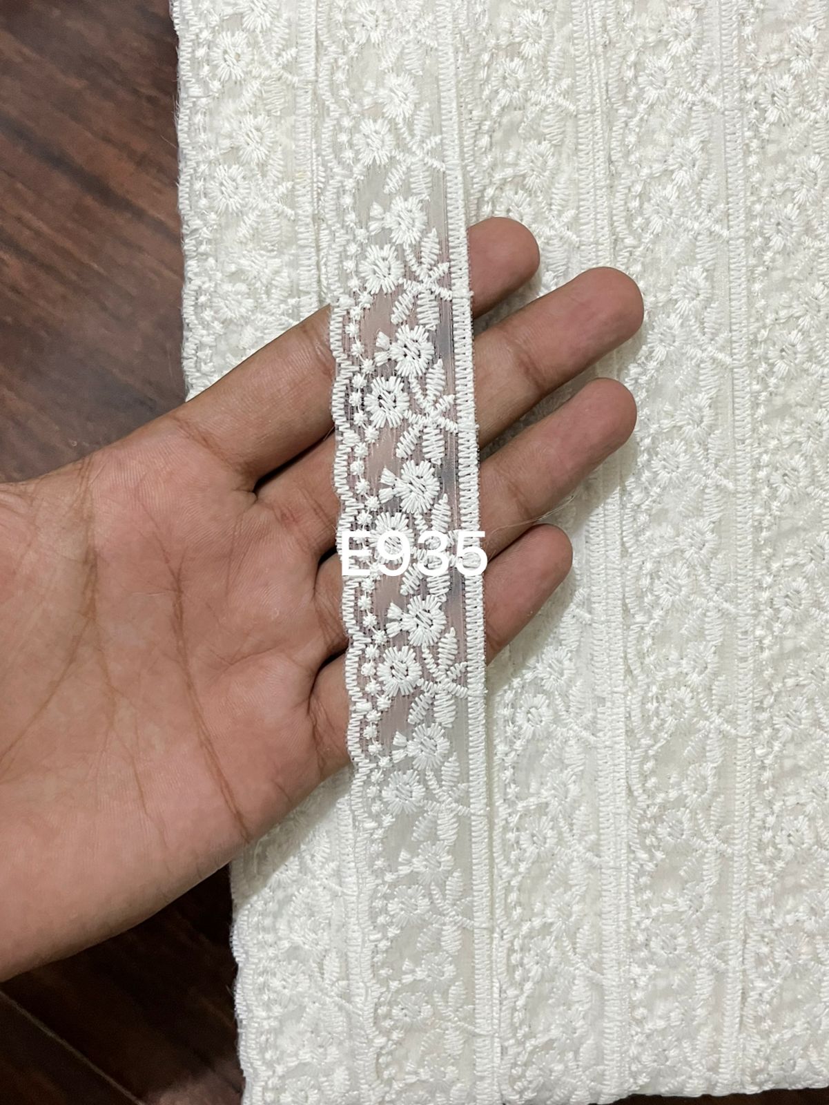 ₹11.11/mtr Stylist Organza Lace For Ladies Garments ( Pack of 1 )